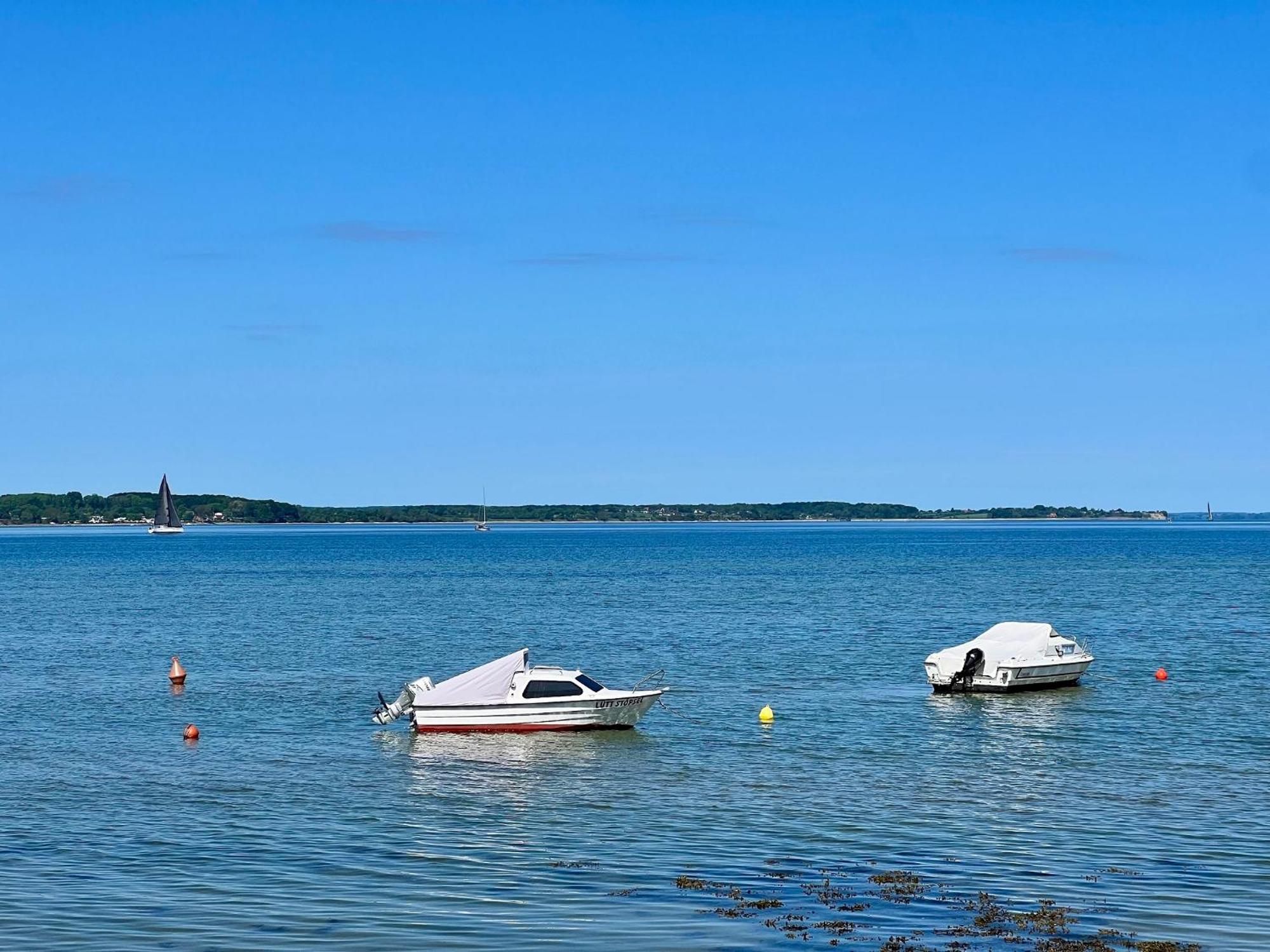 Urlaub mit Ostseeblick, Schwimmbad, Sauna&direkte Strandlage Kronsgaard Exterior foto