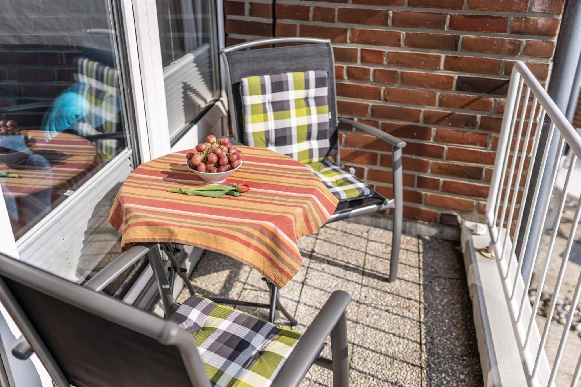 Urlaub mit Ostseeblick, Schwimmbad, Sauna&direkte Strandlage Kronsgaard Exterior foto